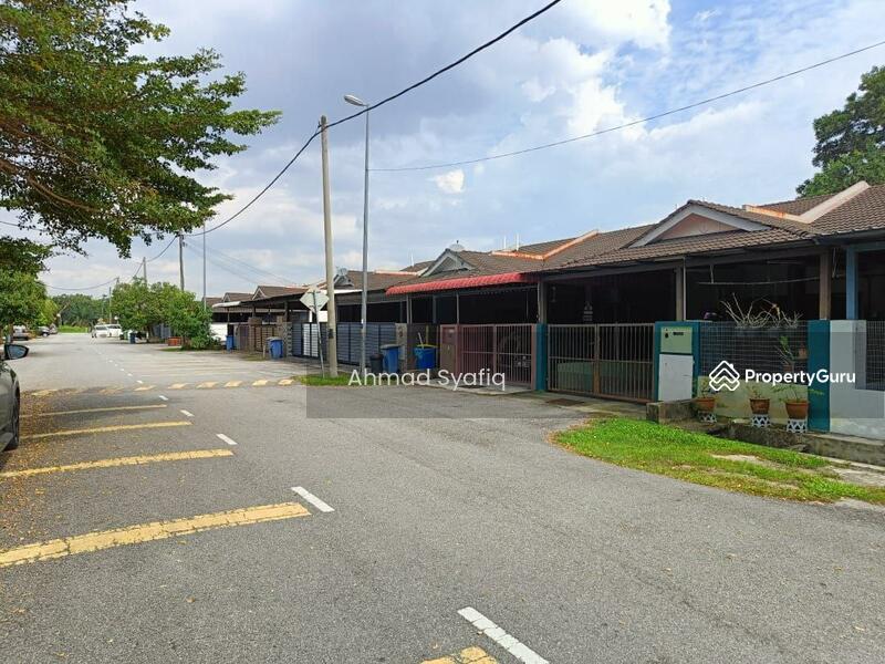 1-storey Terraced House for Sale in Kampung Batu 9 Kebun Baru (Telok Panglima Garang) - Ahmad Syafiq - Exterior - PropertyGuru.com.my