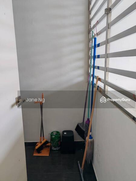 Laundry / Yard Area