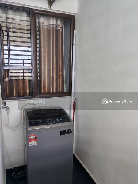 Laundry / Yard Area