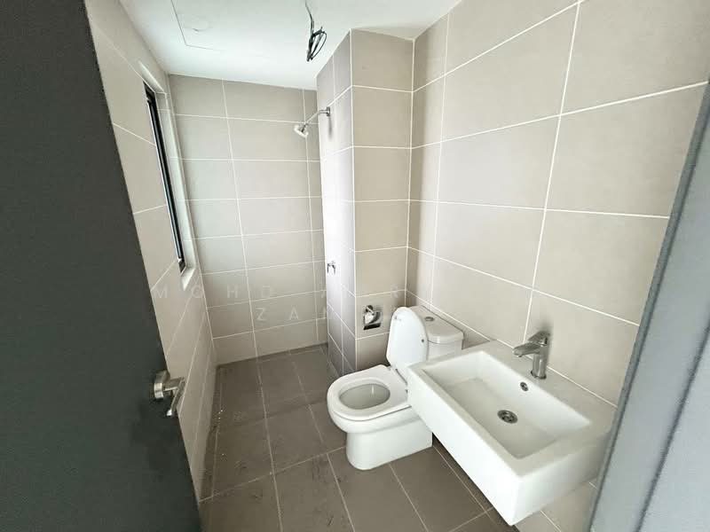Servis Apartment untuk Dijual di Emira Residence - Mohd Adryzam - Bathroom - PropertyGuru.com.my