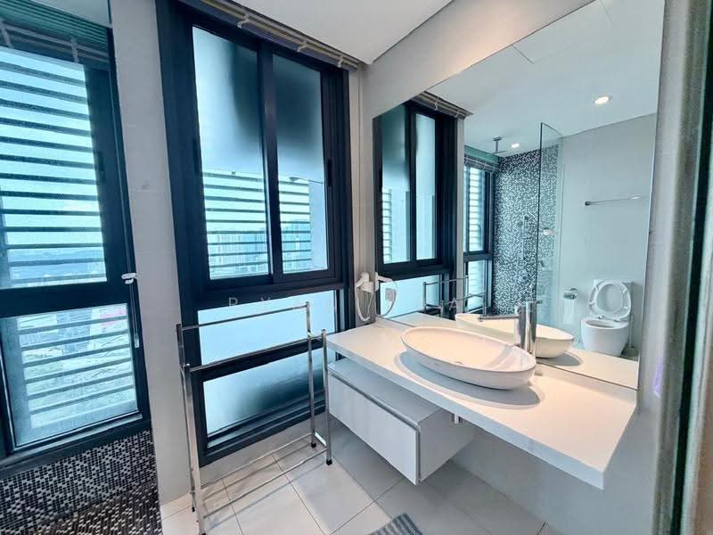 Kediaman Servis untuk Disewa di Vogue Suites One - Ryan Lua - Bathroom - PropertyGuru.com.my