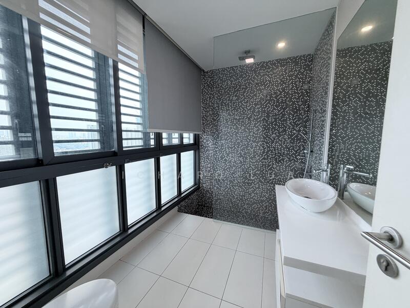 Vogue Suites One untuk Untuk Disewa - RM 5,300 /bulan, Feb 2026 - Bathroom - PropertyGuru.com.my
