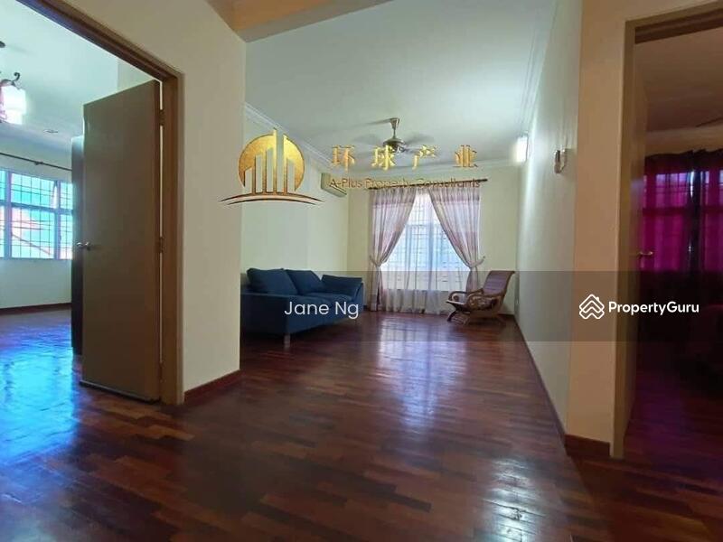 Upstairs Hallway 