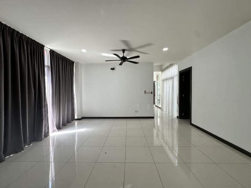Rumah Berkembar untuk Dijual di Setia Eco Park (Setia Alam) - Jess Tee - Living Room - PropertyGuru.com.my