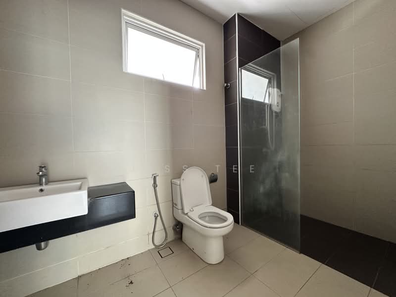 Rumah Berkembar untuk Dijual di Setia Eco Park (Setia Alam) - Jess Tee - Bathroom - PropertyGuru.com.my