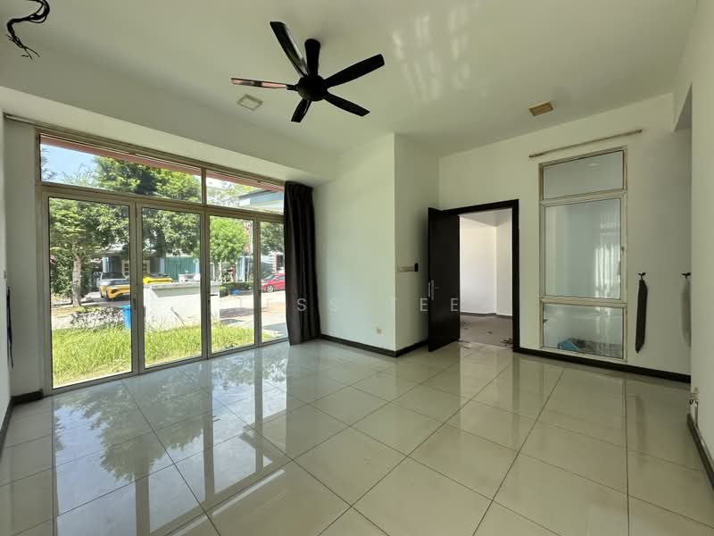 Rumah Berkembar untuk Dijual di Setia Eco Park (Setia Alam) - Jess Tee - Living Room - PropertyGuru.com.my