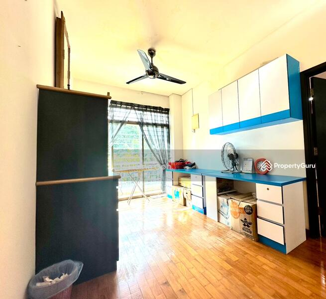 Upstairs Living Hall