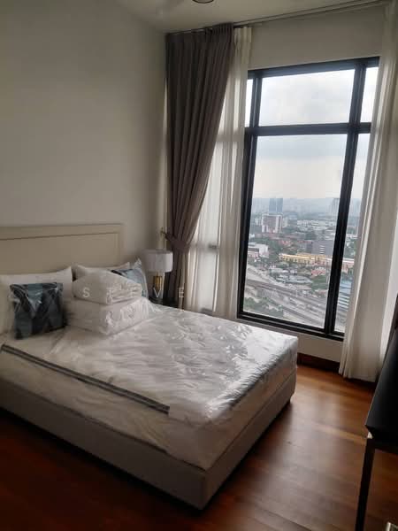 Servis Apartment untuk Disewa di Oxford Residences @ Pavilion Embassy - Steven Tan - Master Bedroom - PropertyGuru.com.my
