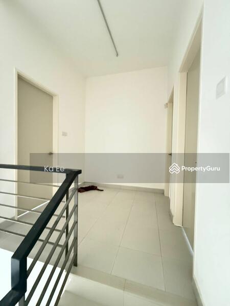 2-storey Terraced House for Sale in Bandar Seri Coalfields (Sungai Buloh) - Ka Ee - Corridor - PropertyGuru.com.my