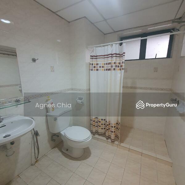 2nd Bathroom