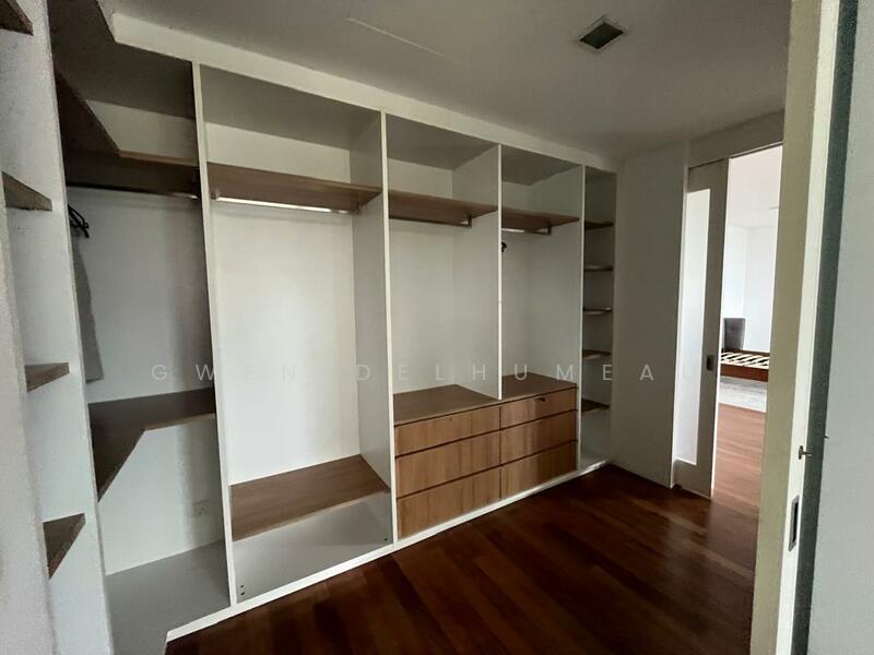 Master Bedroom (Walk IN)