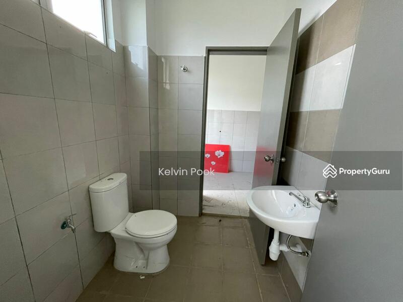 2-storey Terraced House for Sale in Sepang (Selangor) - Kelvin Pook - Bathroom - PropertyGuru.com.my