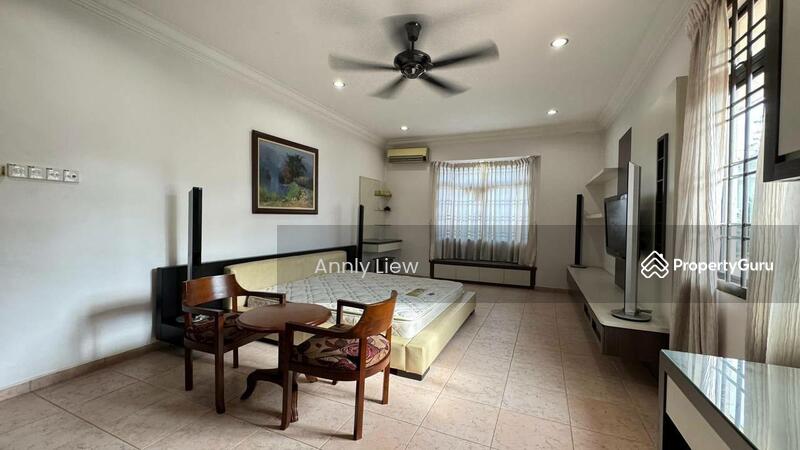 Rumah Banglo untuk Dijual di Taman Rinting (Masai) - Annly Liew - Living Room - PropertyGuru.com.my