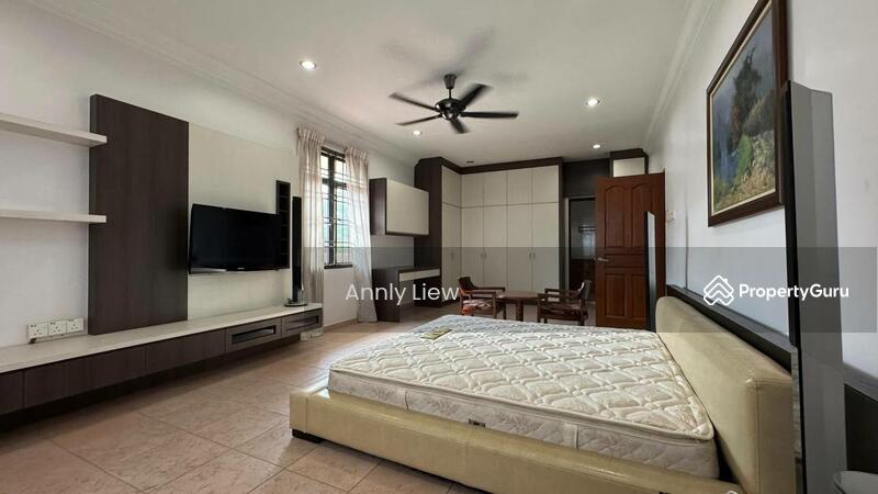 Rumah Banglo untuk Dijual di Taman Rinting (Masai) - Annly Liew - Master Bedroom - PropertyGuru.com.my