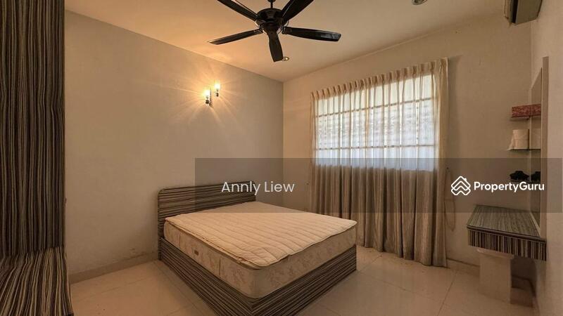 Rumah Banglo untuk Dijual di Taman Rinting (Masai) - Annly Liew - Master Bedroom - PropertyGuru.com.my