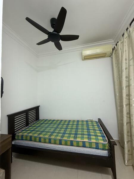 Sri Samudera Apartment (Seaview Residence Suites) untuk Untuk Disewa - RM 1,900 /bulan, Feb 2026 - Bedroom - PropertyGuru.com.my