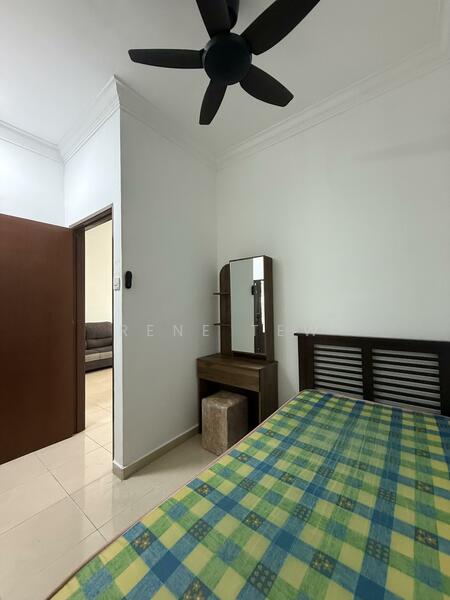 Sri Samudera Apartment (Seaview Residence Suites) untuk Untuk Disewa - RM 1,900 /bulan, Feb 2026 - Bedroom - PropertyGuru.com.my