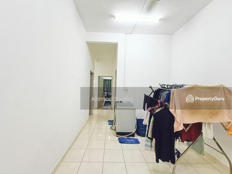 1-storey Terraced House for Sale in Kampung Batu 9 Kebun Baru (Telok Panglima Garang) - Ahmad Syafiq - Kitchen  - PropertyGuru.com.my
