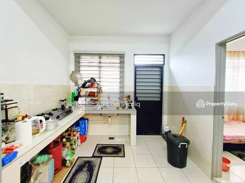 1-storey Terraced House for Sale in Kampung Batu 9 Kebun Baru (Telok Panglima Garang) - Ahmad Syafiq - Kitchen - PropertyGuru.com.my