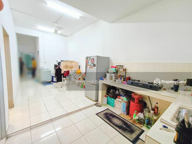 1-storey Terraced House for Sale in Kampung Batu 9 Kebun Baru (Telok Panglima Garang) - Ahmad Syafiq - Kitchen - PropertyGuru.com.my
