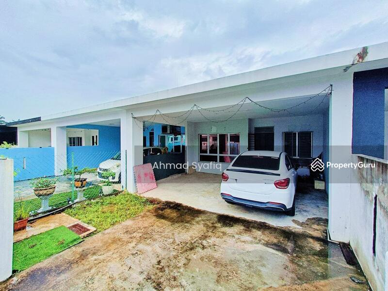 1-storey Terraced House for Sale in Kampung Batu 9 Kebun Baru (Telok Panglima Garang) - Ahmad Syafiq - Exterior - PropertyGuru.com.my