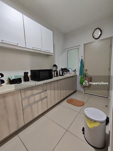 dry kitchen 