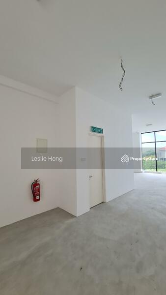 Shop / Office for Sale in Aspen Vision City (Batu Kawan) - Leslie Hong - Corridor - PropertyGuru.com.my