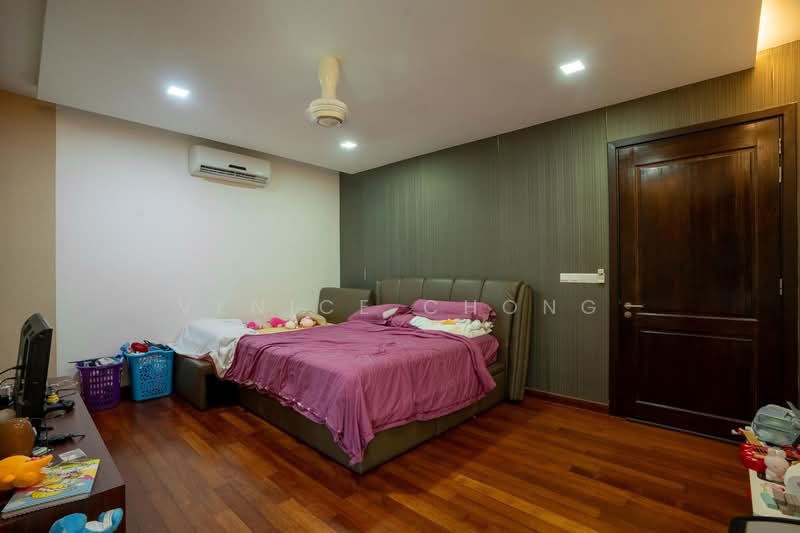 Bungalow House for Sale in Bandar Kinrara (Selangor) - Venice Chong - Bedroom - PropertyGuru.com.my