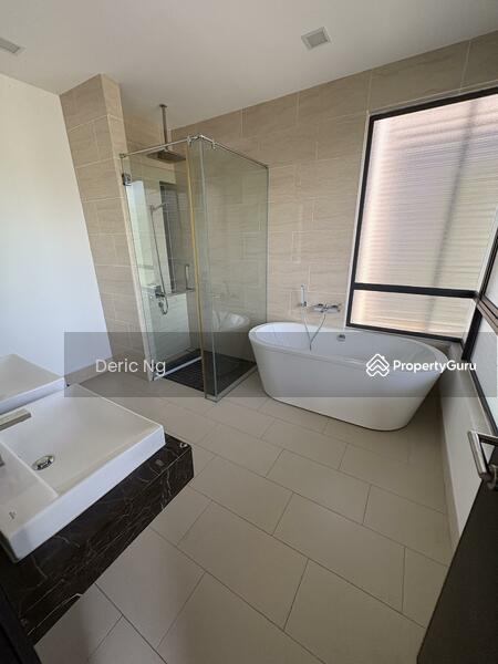 Bungalow House for Sale in Leisure Farm (Gelang Patah) - Deric Ng - Bathroom - PropertyGuru.com.my