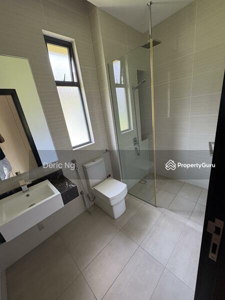 Bungalow House for Sale in Leisure Farm (Gelang Patah) - Deric Ng - Bathroom - PropertyGuru.com.my