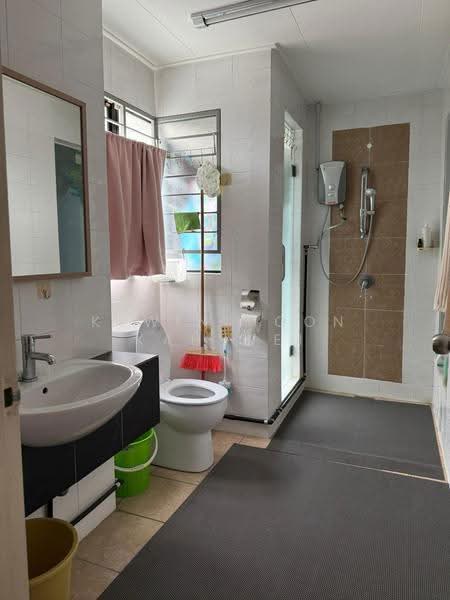 Rumah Teres 3-Tingkat untuk Dijual di Damansara Damai (Damansara Damai) - Kewin Poon Kah Wei - Bathroom - PropertyGuru.com.my