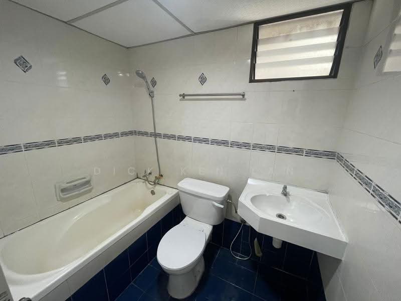 Condominium for Rent at E-Park Condominium - Dick Ken Tan - Bathroom - PropertyGuru.com.my