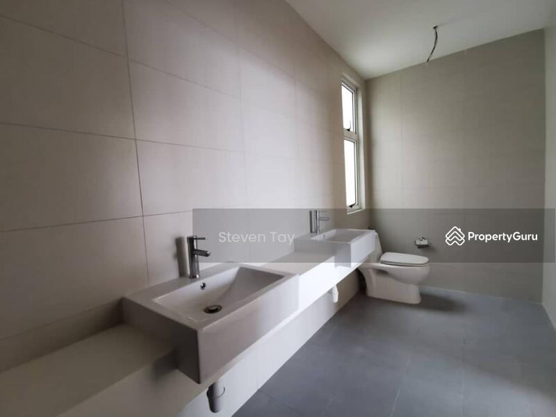 Kondominium untuk Dijual di Casa Green Condominium - Steven Tay - Bathroom - PropertyGuru.com.my