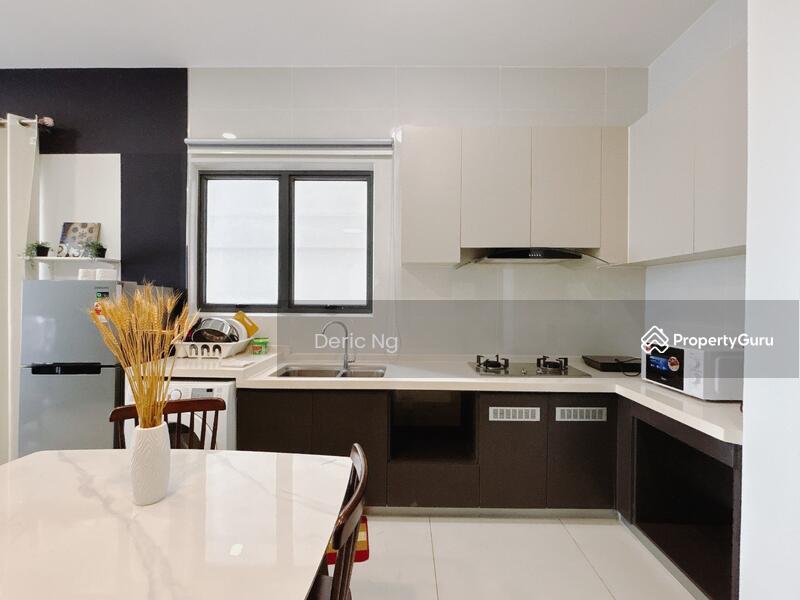 Kondominium untuk Dijual di Royal Strand @ Country Garden Danga Bay - Deric Ng - Kitchen - PropertyGuru.com.my