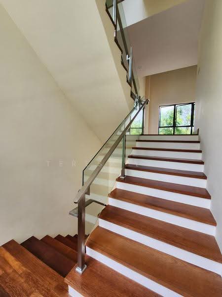 Bungalow House untuk Dijual di Taman Equine (Seri Kembangan) - Teresa Law - PropertyGuru.com.my