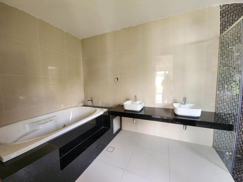 Bungalow House untuk Dijual di Taman Equine (Seri Kembangan) - Teresa Law - PropertyGuru.com.my