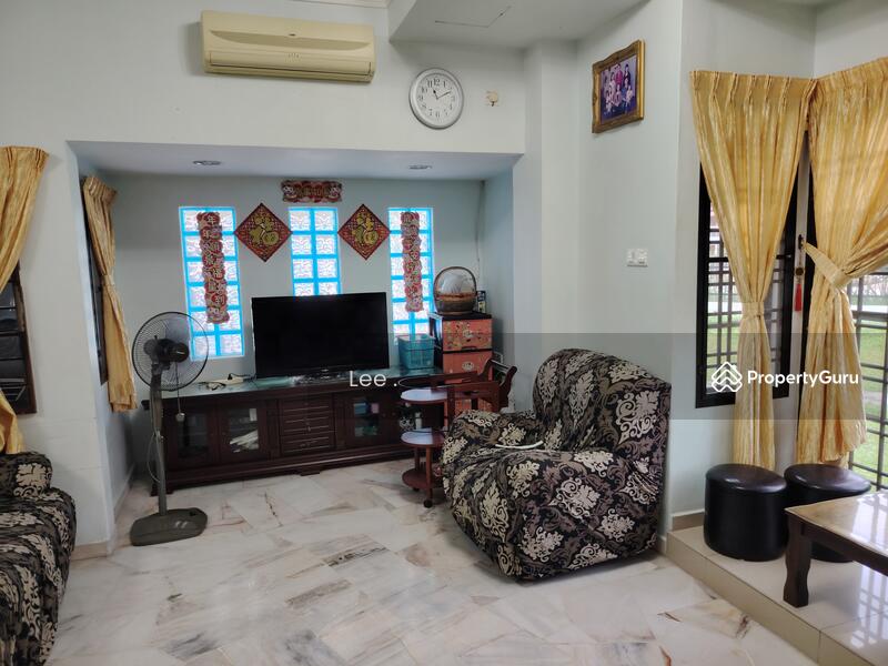 Rumah Teres 2 Tingkat untuk Dijual di Forest Heights (Seremban) - Lee . - Living Room - PropertyGuru.com.my