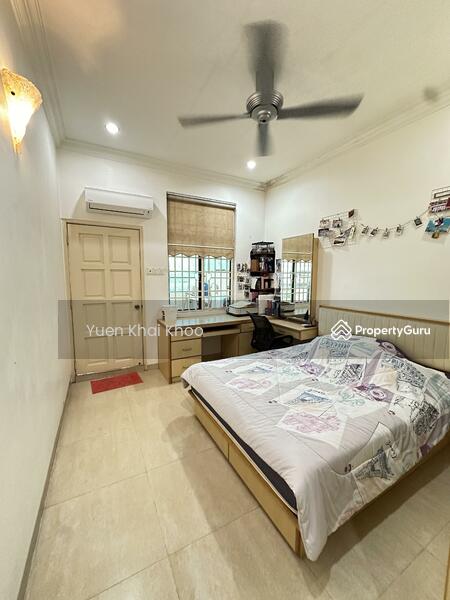 Rumah Berkembar untuk Dijual di Taman Seri juru (Juru) - Yuen Khai Khoo - Master Bedroom - PropertyGuru.com.my