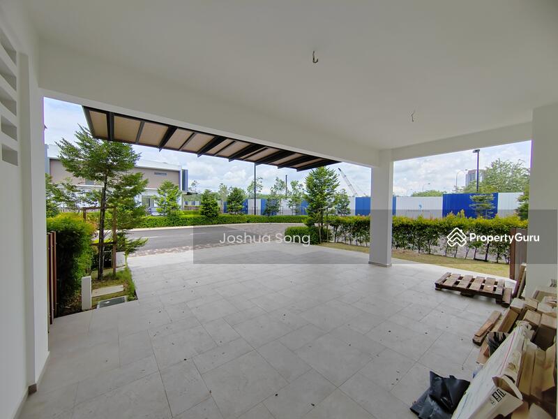 2-storey Terraced House for Sale in Leisure Farm (Gelang Patah) - Joshua Song - Balcony - PropertyGuru.com.my