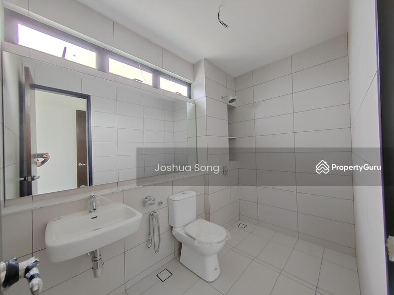2-storey Terraced House for Sale in Leisure Farm (Gelang Patah) - Joshua Song - Bathroom - PropertyGuru.com.my