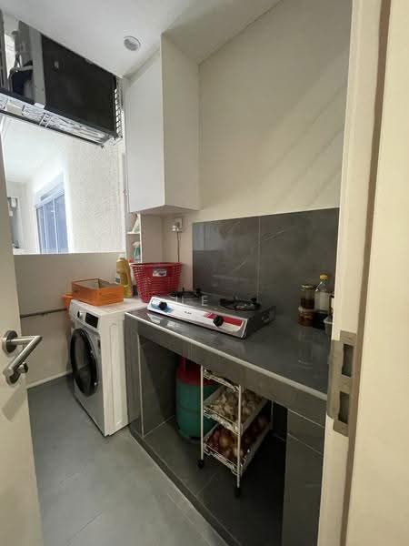 Service Residence for Rent at The Goodwood Residence - Sue . - Wet kitchen / Yard Area - PropertyGuru.com.my