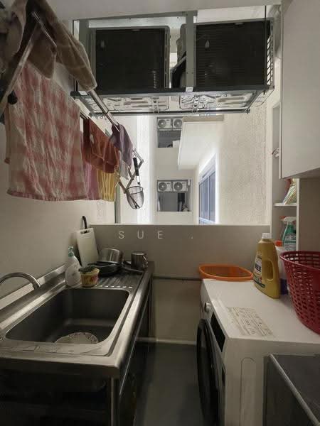 Service Residence for Rent at The Goodwood Residence - Sue . - Wet kitchen / Yard Area - PropertyGuru.com.my