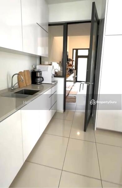 Dry Kitchen