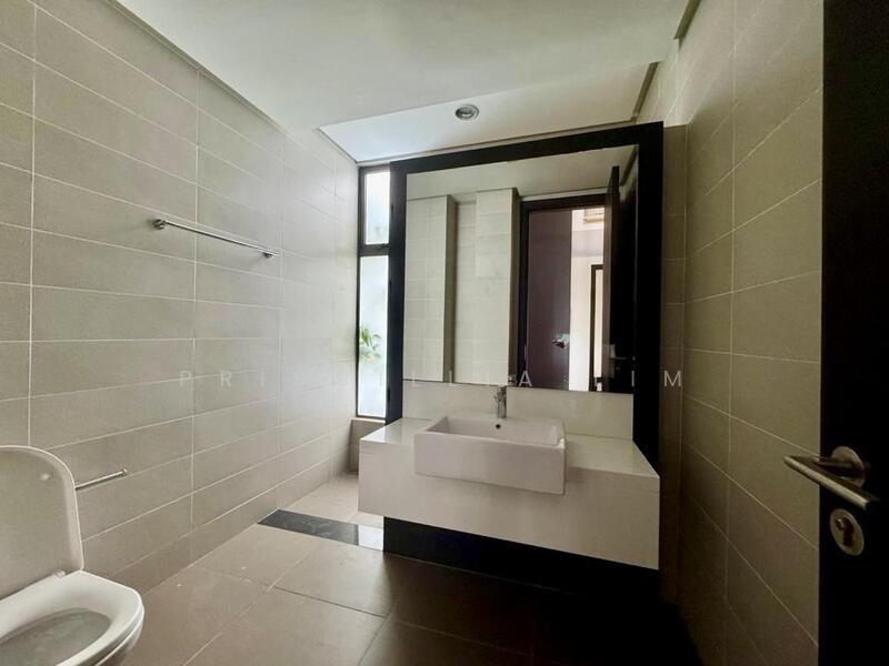 Avira Medini Iskandar untuk Untuk Dijual - RM 1,200,000, Mac 2026 - Bathroom - PropertyGuru.com.my