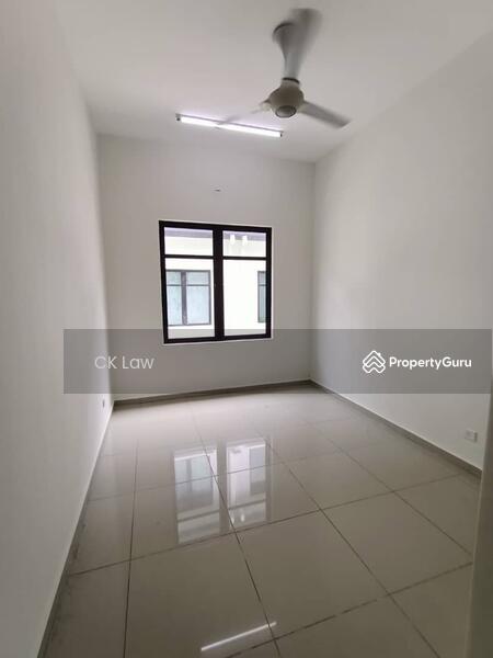 Rumah Teres 2-Tingkat untuk Dijual di Eco Majestic (Semenyih) - CK Law - Bedroom - PropertyGuru.com.my