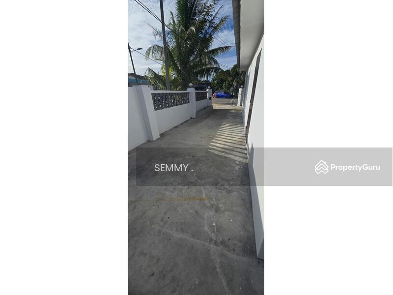 1-storey Terraced House for Sale in Skudai (Johor) - SEMMY . - Car Park - PropertyGuru.com.my