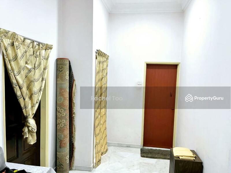 Commercial Bungalow for Sale in Gasing Indah (Petaling Jaya) - Rachel Too - Entrance - PropertyGuru.com.my