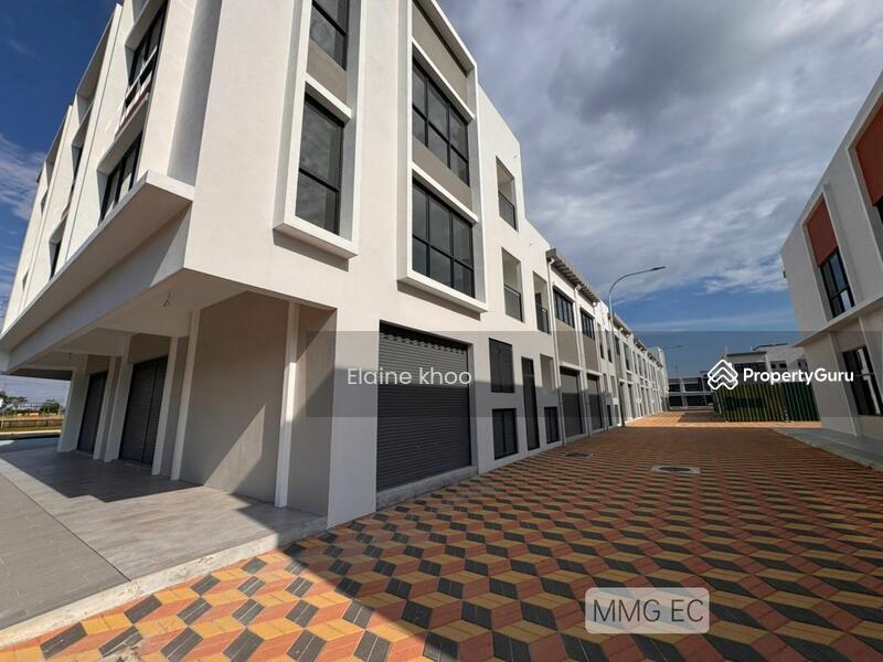 For Rent - Bandar rimbayu uptown square 2 storey shop facing road