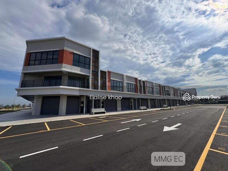 For Rent - Bandar rimbayu uptown square 2 storey shop facing road