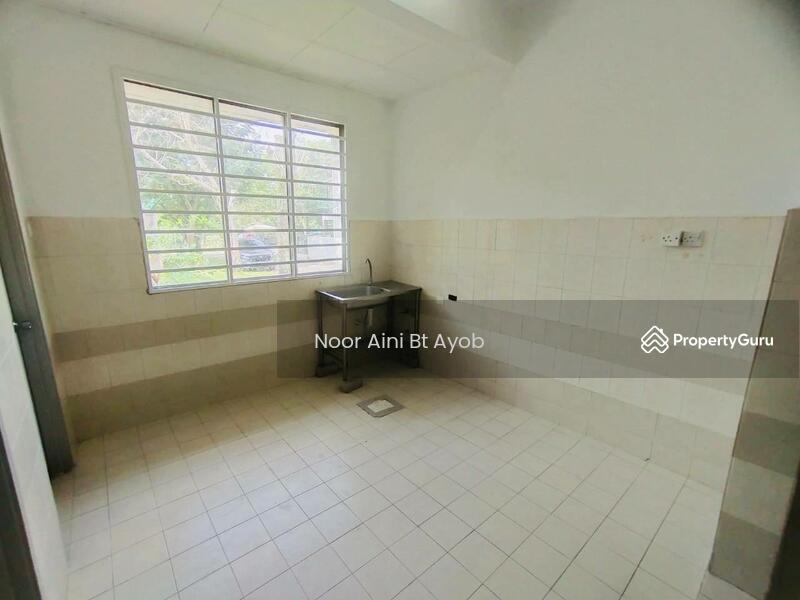 For Sale - FREEHOLD Taman Vista Emas Bangi 2 Sty Terrace House FULL LOAN